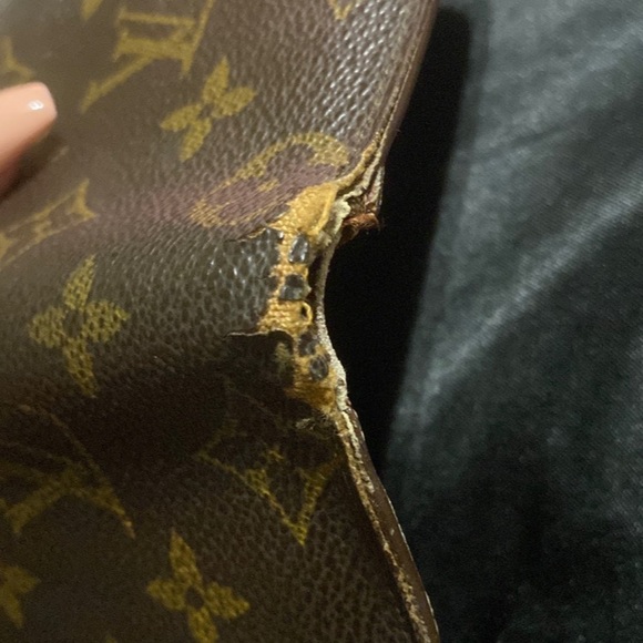 LV Mens Wallet - Picture 8 of 9